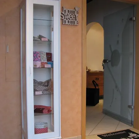 Arnold Apartmán *